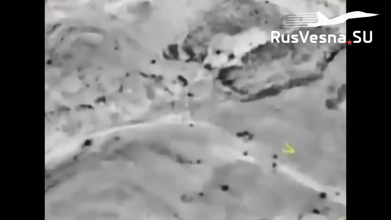 Tiêu điểm - Nga không kích dữ dội, 'ngày đẫm máu' ở căn cứ bí mật của IS (Hình 2).
