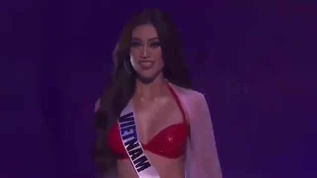 Giải trí - Khánh Vân khoe thể hình nóng bỏng trong phần thi bikini tại Miss Universe (Hình 5).