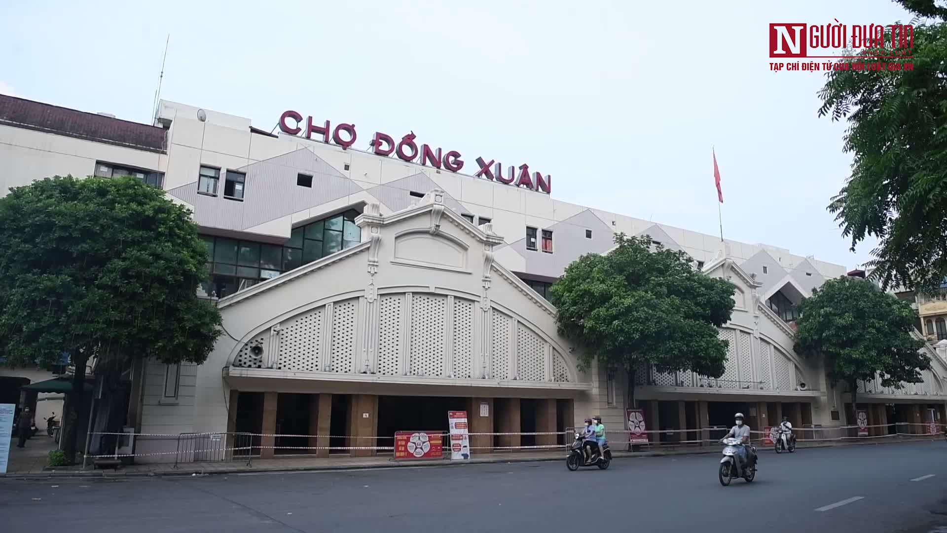 Tiêu dùng & Dư luận - Hà Nội: Chợ Đồng Xuân cửa đóng then cài phòng dịch Covid-19 (Hình 18).