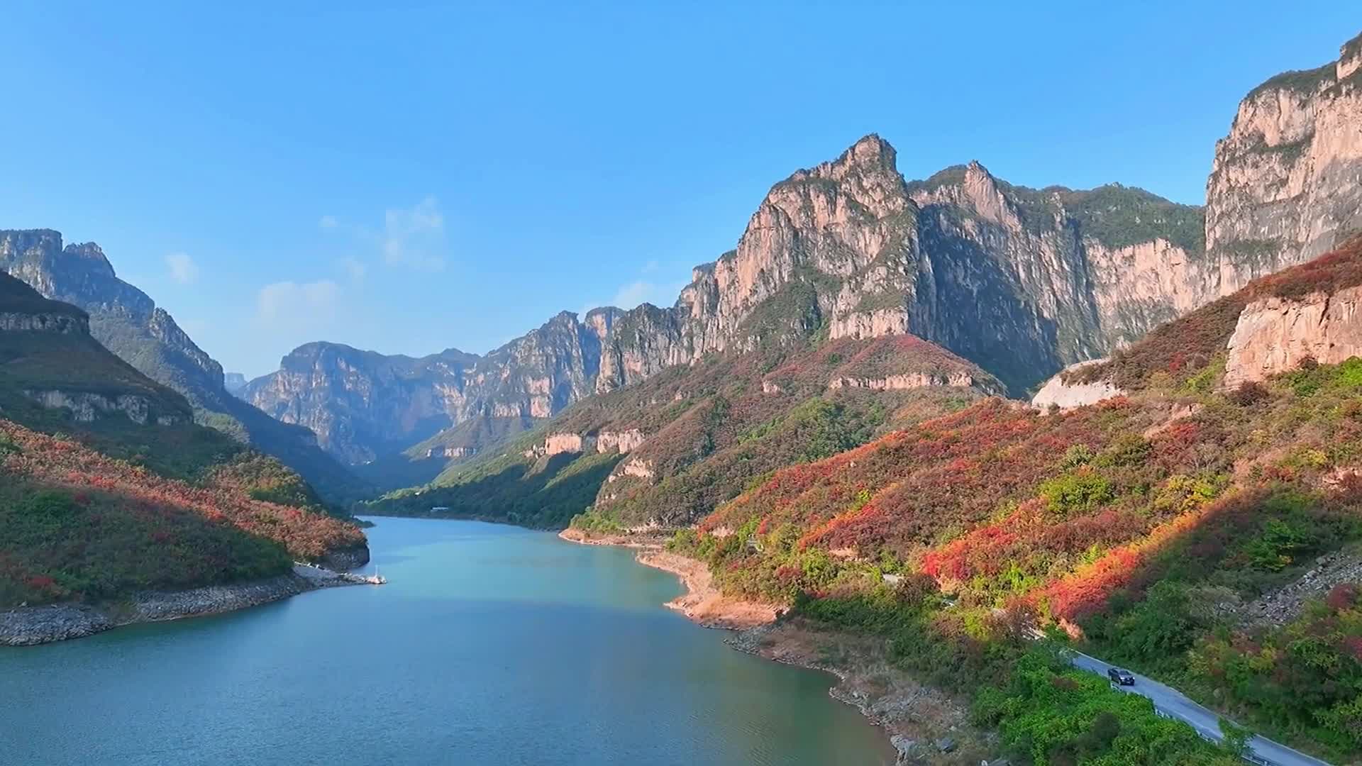 Video - Clip: Khoảnh khắc ấn tượng về mùa thu ở những cánh rừng tại Trung Quốc