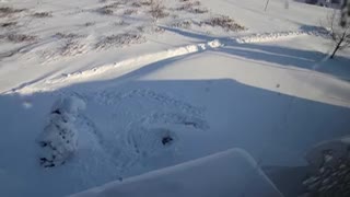 Video - Clip: Ô tô bị chôn vùi trong trận bão tuyết lịch sử ở Buffalo (Hình 2).