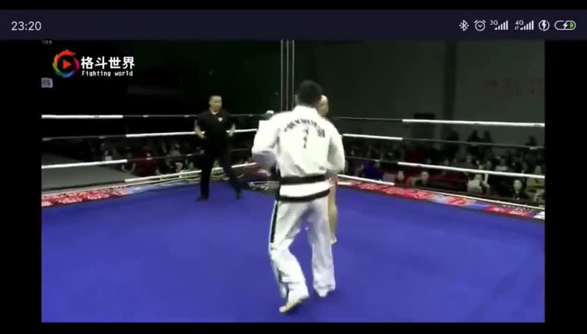 Video - Clip: Tỉ thí võ sĩ Taekwondo, cao thủ Thái Cực Quyền thua bẽ mặt