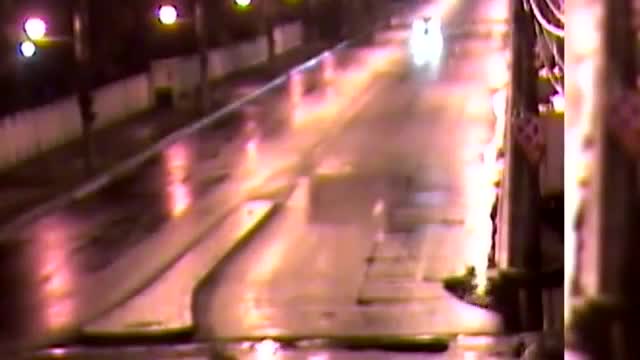 Video - Clip: Ngủ gật, tài xế lái ô tô bay lên không như phim hành động
