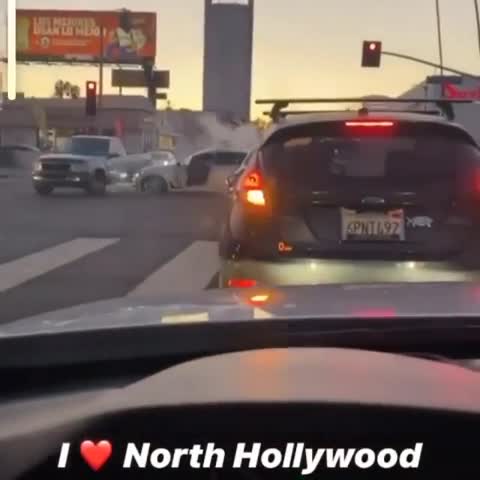 Video - Clip: Tài xế BMW điên cuồng trả thù xe bán tải sau va chạm