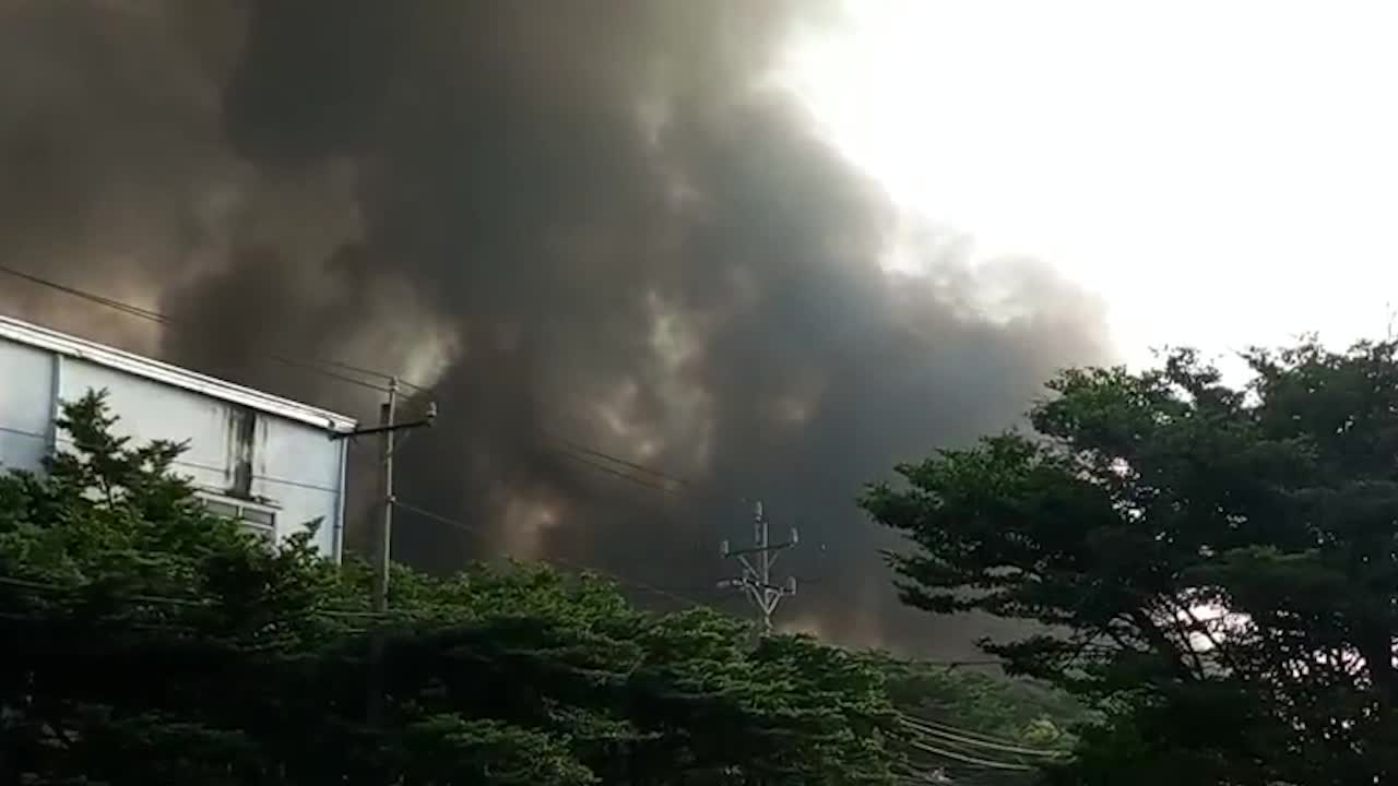 Dân sinh - Bình Dương: Cận cảnh vụ cháy nhà xưởng hàng nghìn mét vuông