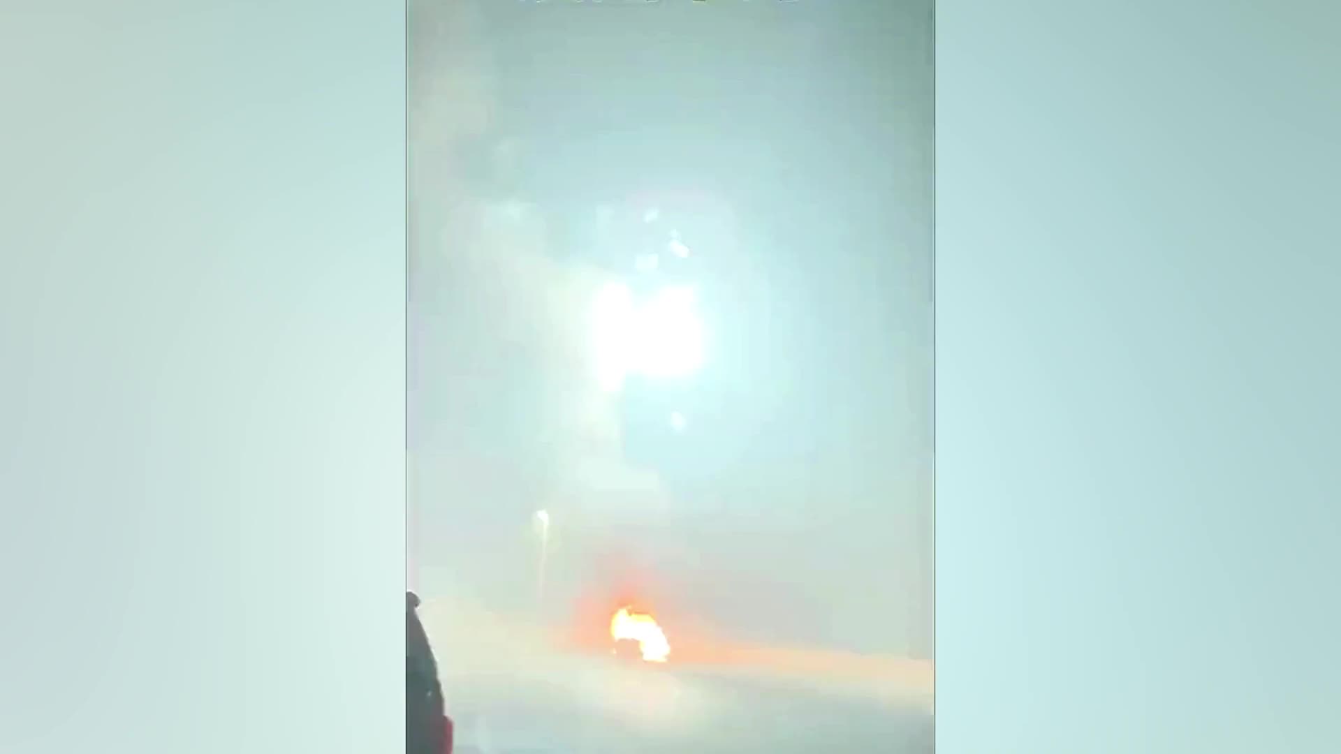Video - Clip: Xe chở pháo hoa phát nổ ở Trung Quốc