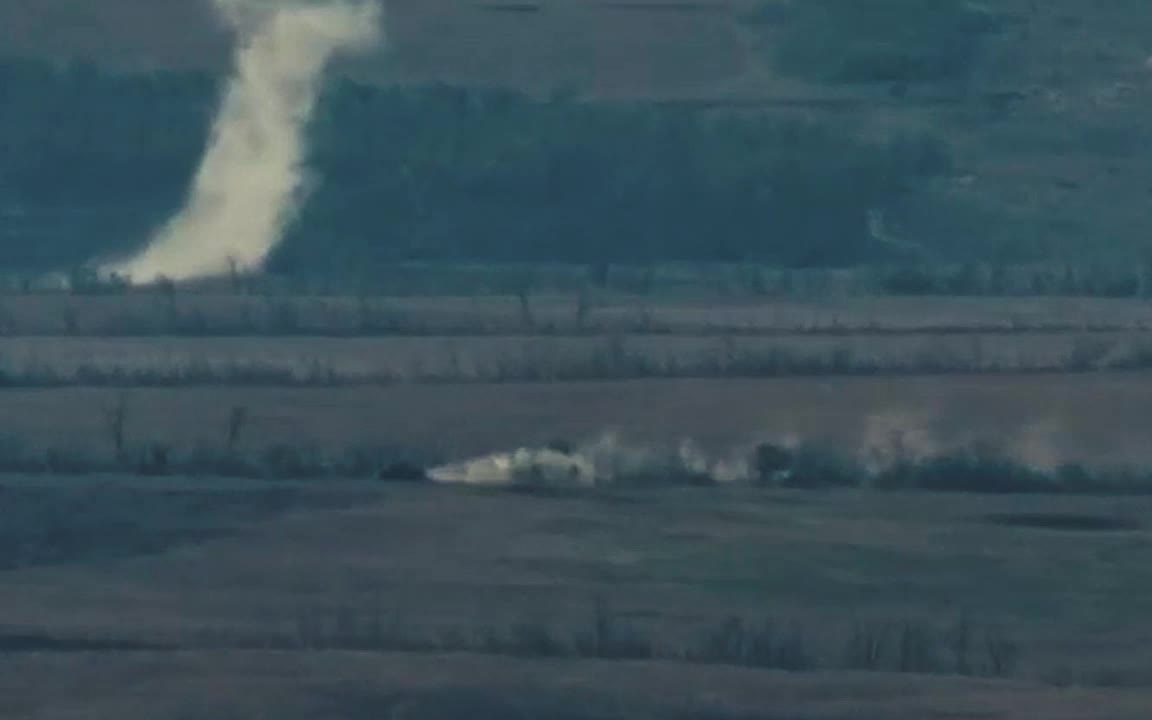 Thế giới - Tên lửa dẫn đường chống tăng Nga phá huỷ xe Bradley của Mỹ ở Zaporozhy