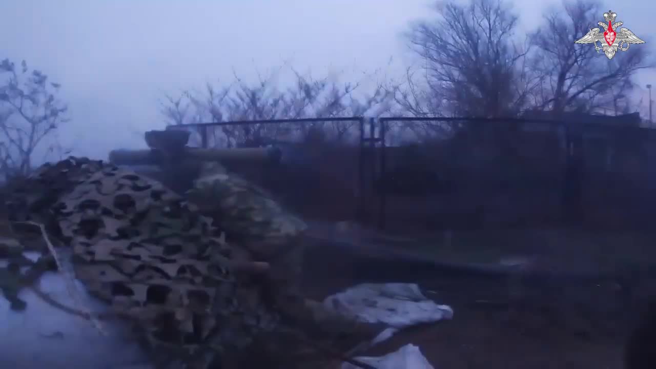 Thế giới - Nga liên tiếp không kích, phá hủy những cây cầu trọng yếu của Ukraine ở Kupyansk (Hình 2).