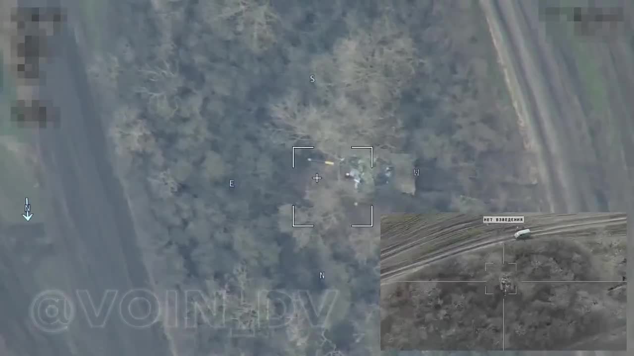 Thế giới - Máy bay không người lái Nga không kích dữ dội, phá hủy khí tài của Ukraine trong tích tắc (Hình 3).