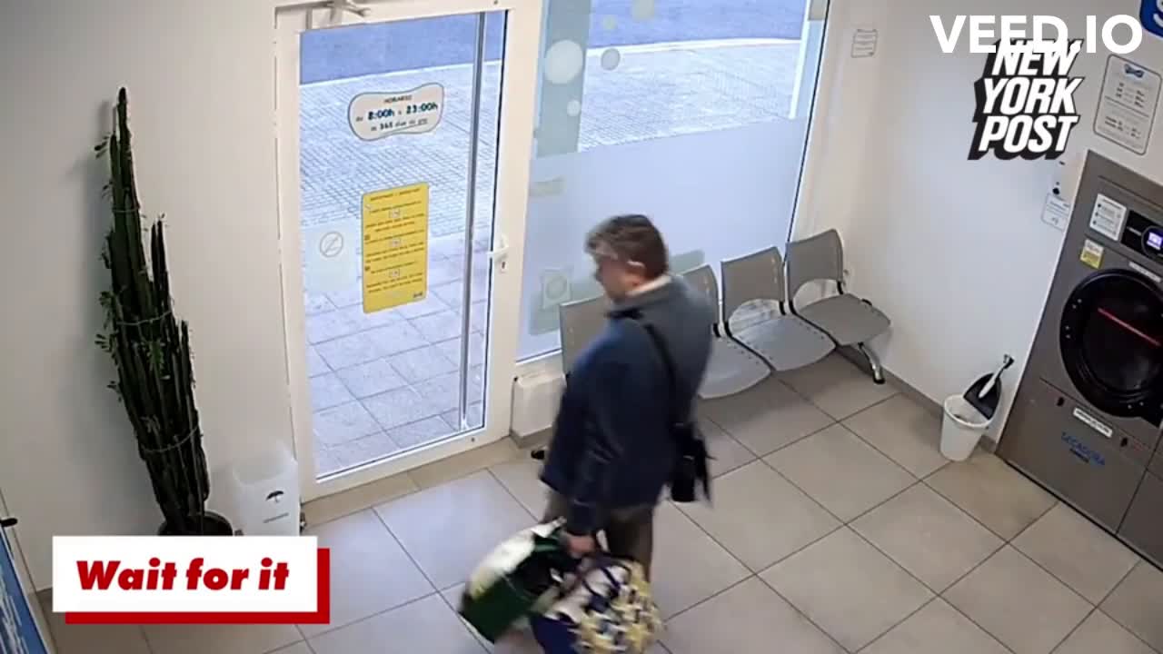 Video - Clip: Người đàn ông thoát chết trong gang tấc khi tiệm giặt đồ phát nổ