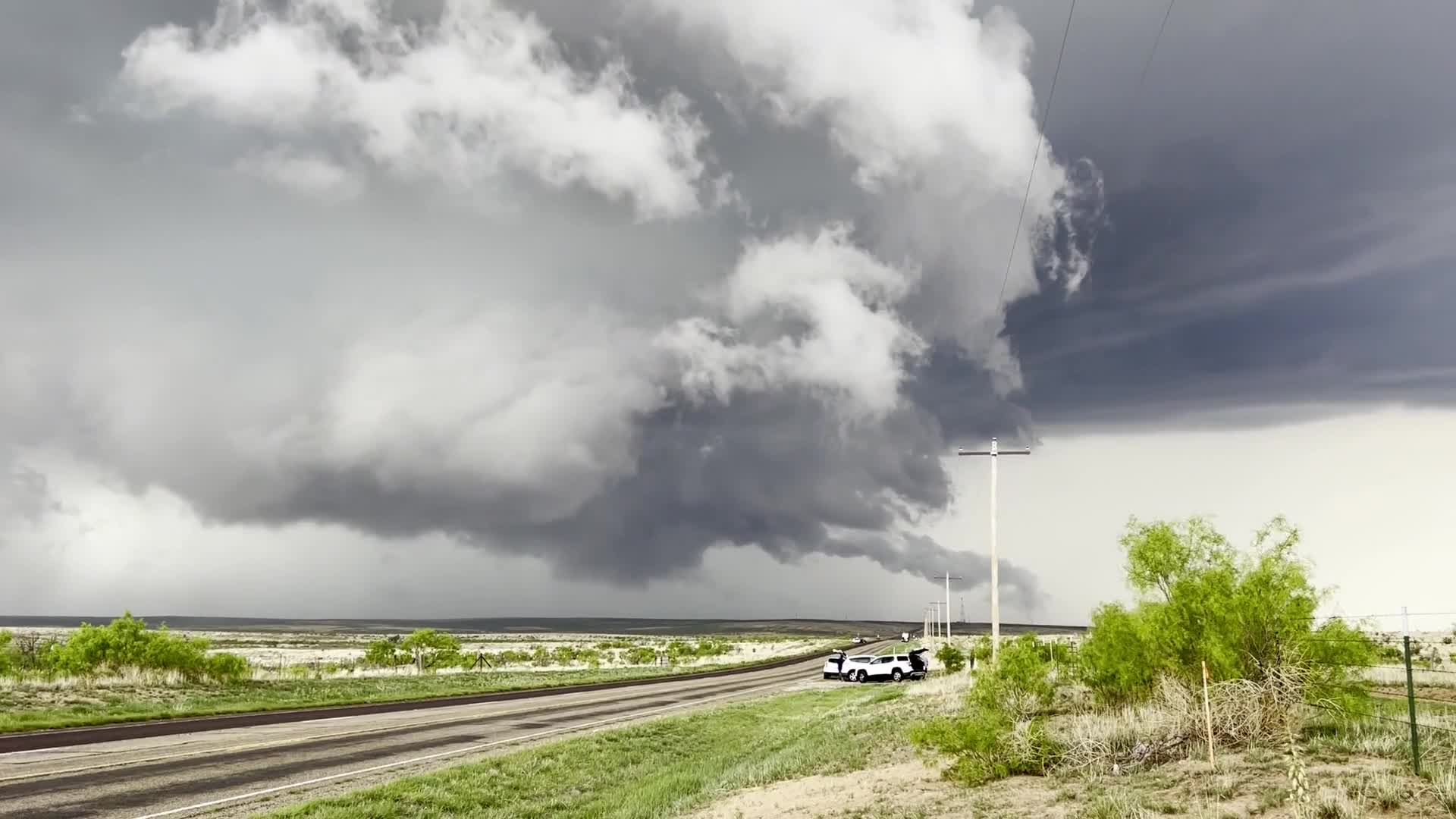 Video - Clip: Cảnh tượng kinh ngạc về cơn bão khổng lồ xuất hiện gần Amarillo