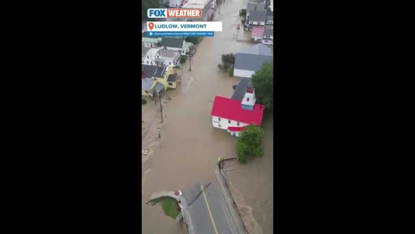 Video - Clip: Đường phố Mỹ thành sông vì cơn lũ dữ