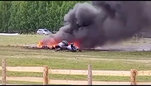 Video - Clip: Rơi máy bay trực thăng Mi-8 ở Nga, 6 người thiệt mạng
