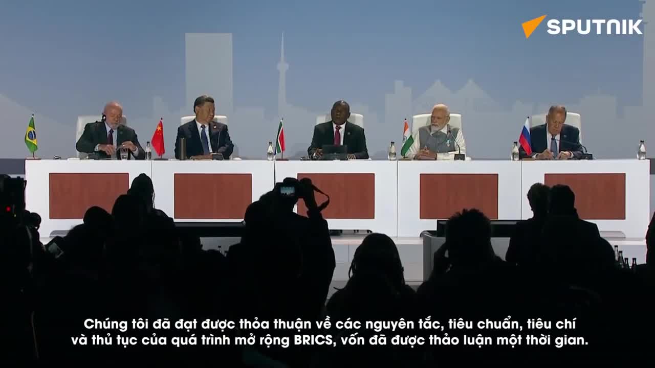 Thế giới - Tăng trưởng và ảnh hưởng “đáng gờm” của BRICS khi so với G7