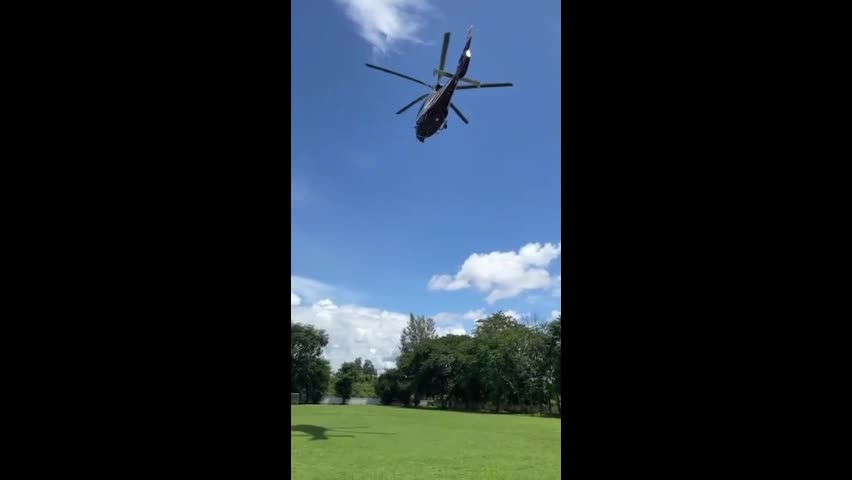 Video - Clip: Kỳ lạ trực thăng đang bay mà cánh quạt như không chuyển động