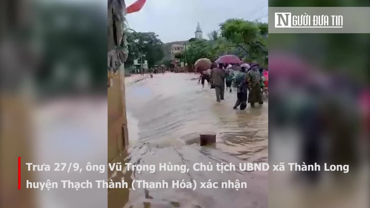 Mới- nóng - Clip: Hỗ trợ học sinh Thanh Hóa vượt dòng lũ chảy xiết về nhà