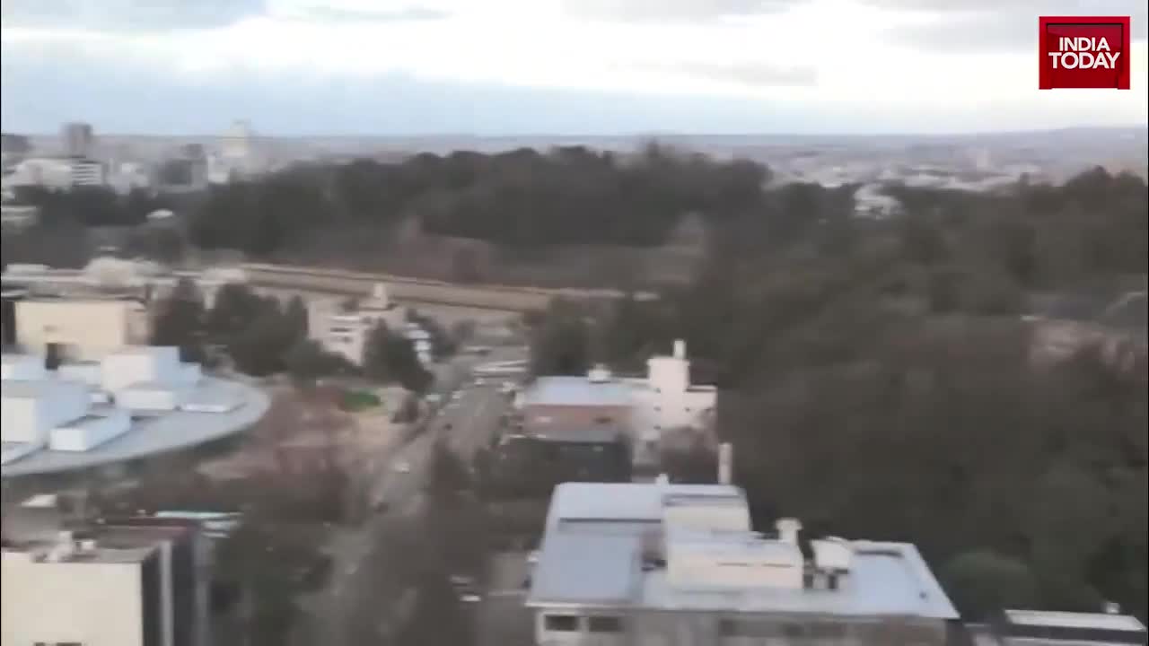 Video - Khoảnh khắc trận động đất mạnh 7,6 độ khiến Nhật Bản rung chuyển
