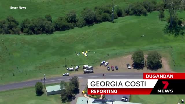 Video - Clip: Máy bay rơi xuống sân golf khiến hai người đàn ông tử vong
