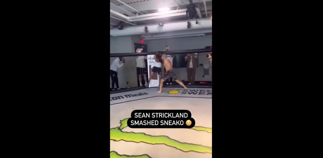 Video - Clip: Thách đấu võ sĩ MMA, Youtuber nhận ngay kết đắng