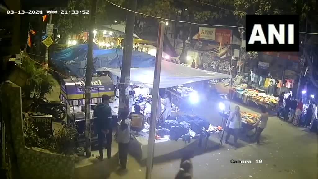 Video - Clip: Taxi cán trúng 15 người trong chợ, dân đập kính xe bắt tài xế