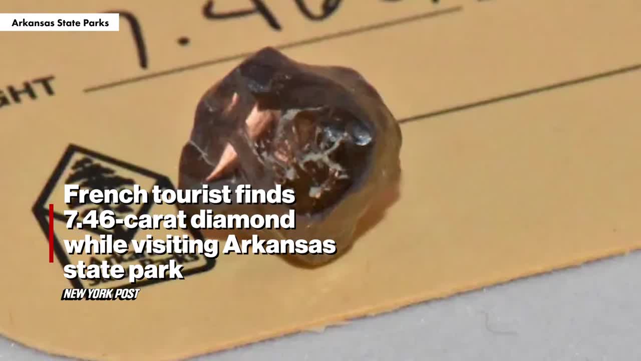 Video - Kỳ lạ nơi cho du khách tự do đào kim cương chỉ với 250.000 đồng