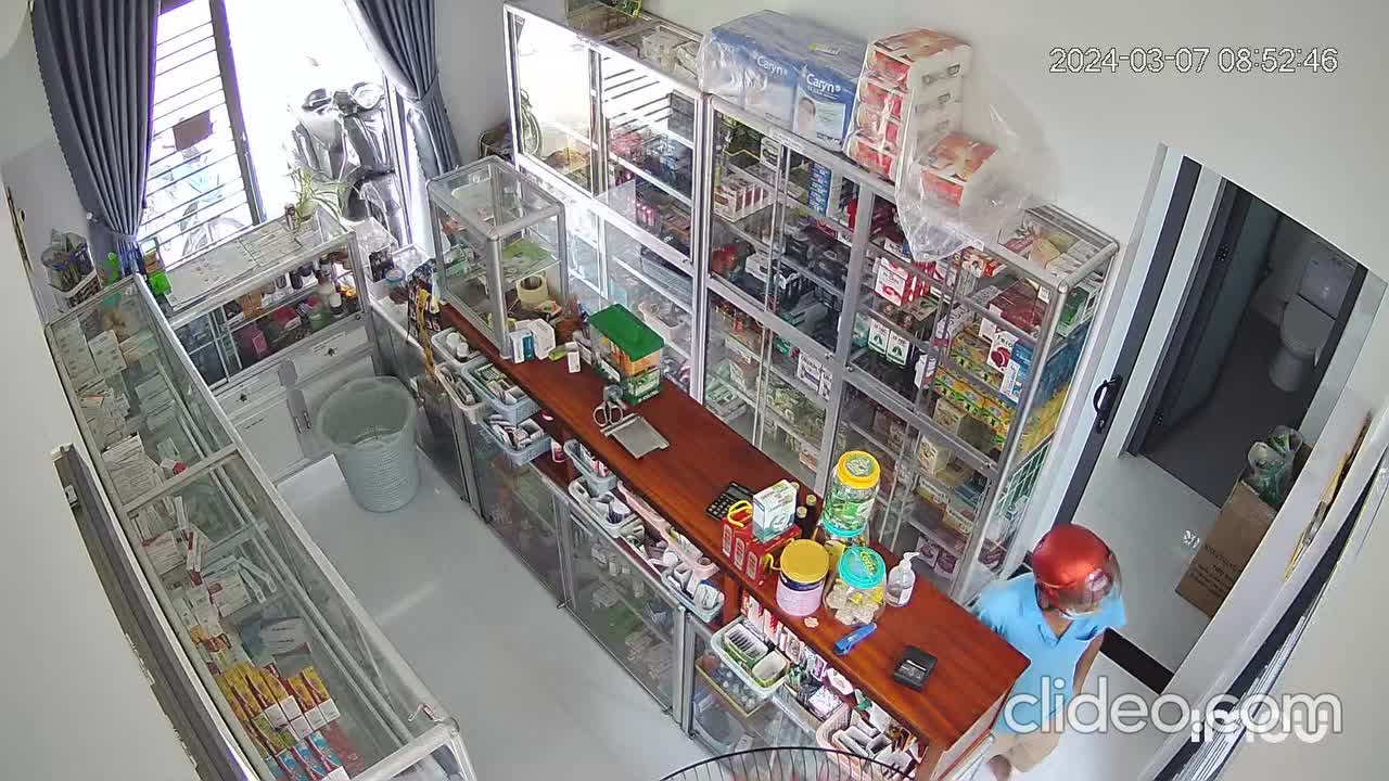An ninh - Hình sự - Bình Thuận: Bắt nhanh người đàn ông vào tiệm thuốc tây trộm điện thoại