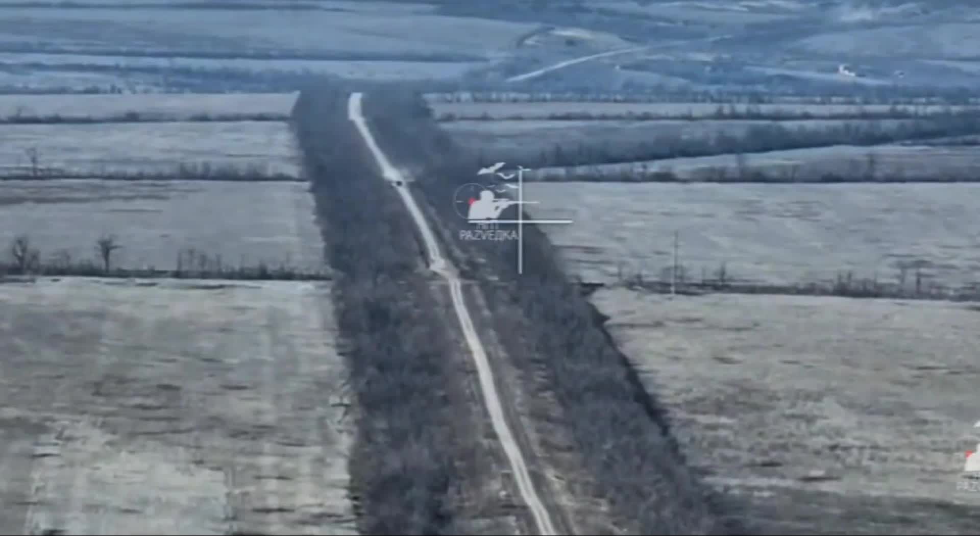 Thế giới - Khoảnh khắc bom hạng nặng FAB tấn công chính xác vị trí quân sự Ukraine