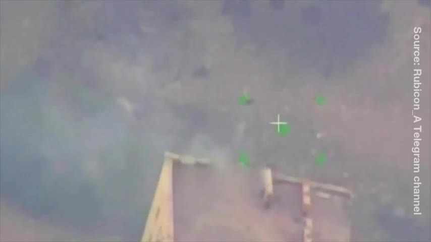 Thế giới - Nga không kích, căn cứ Ukraine bị phá hủy, khói lửa bốc cao hàng chục mét