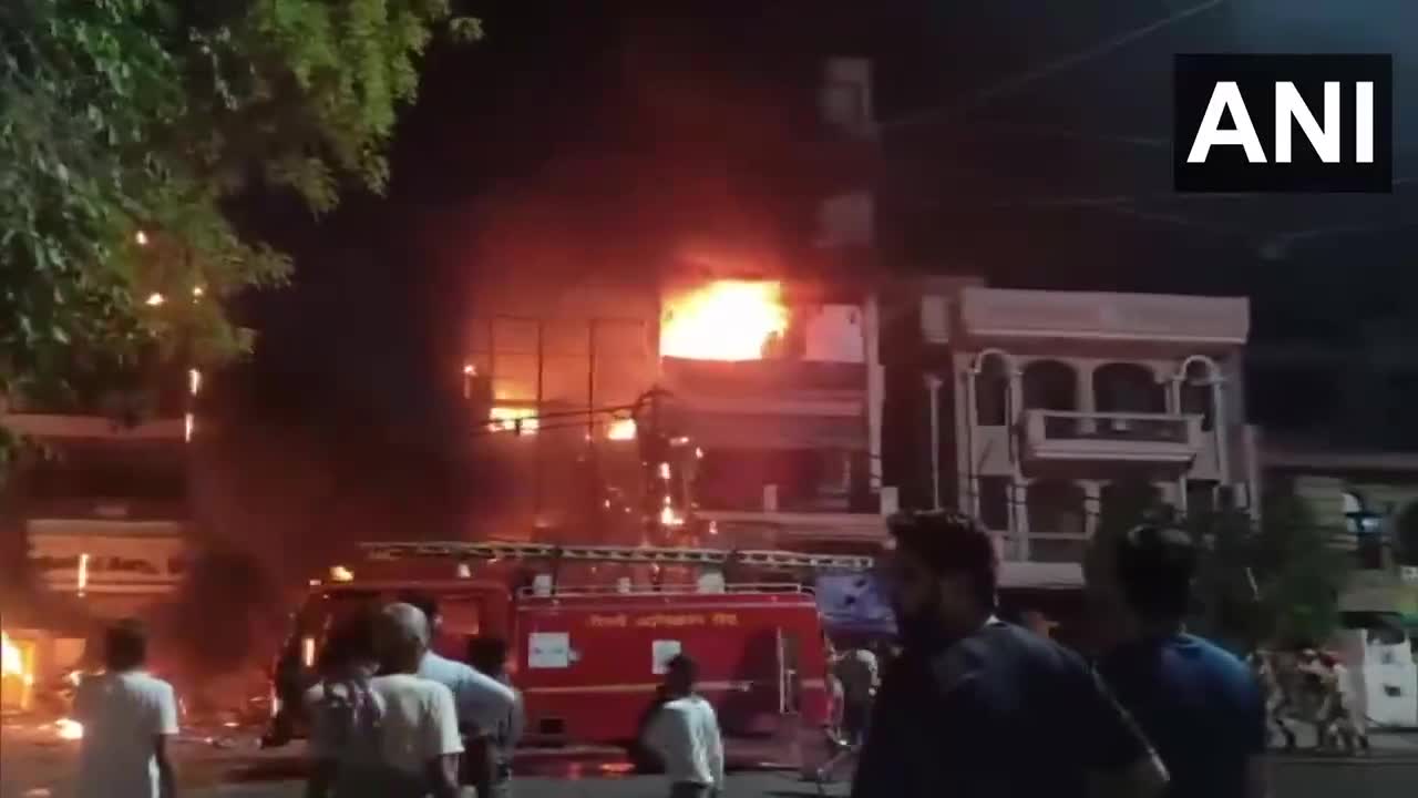 Video - Cháy lớn tại bệnh viện nhi khiến 7 trẻ sơ sinh thiệt mạng