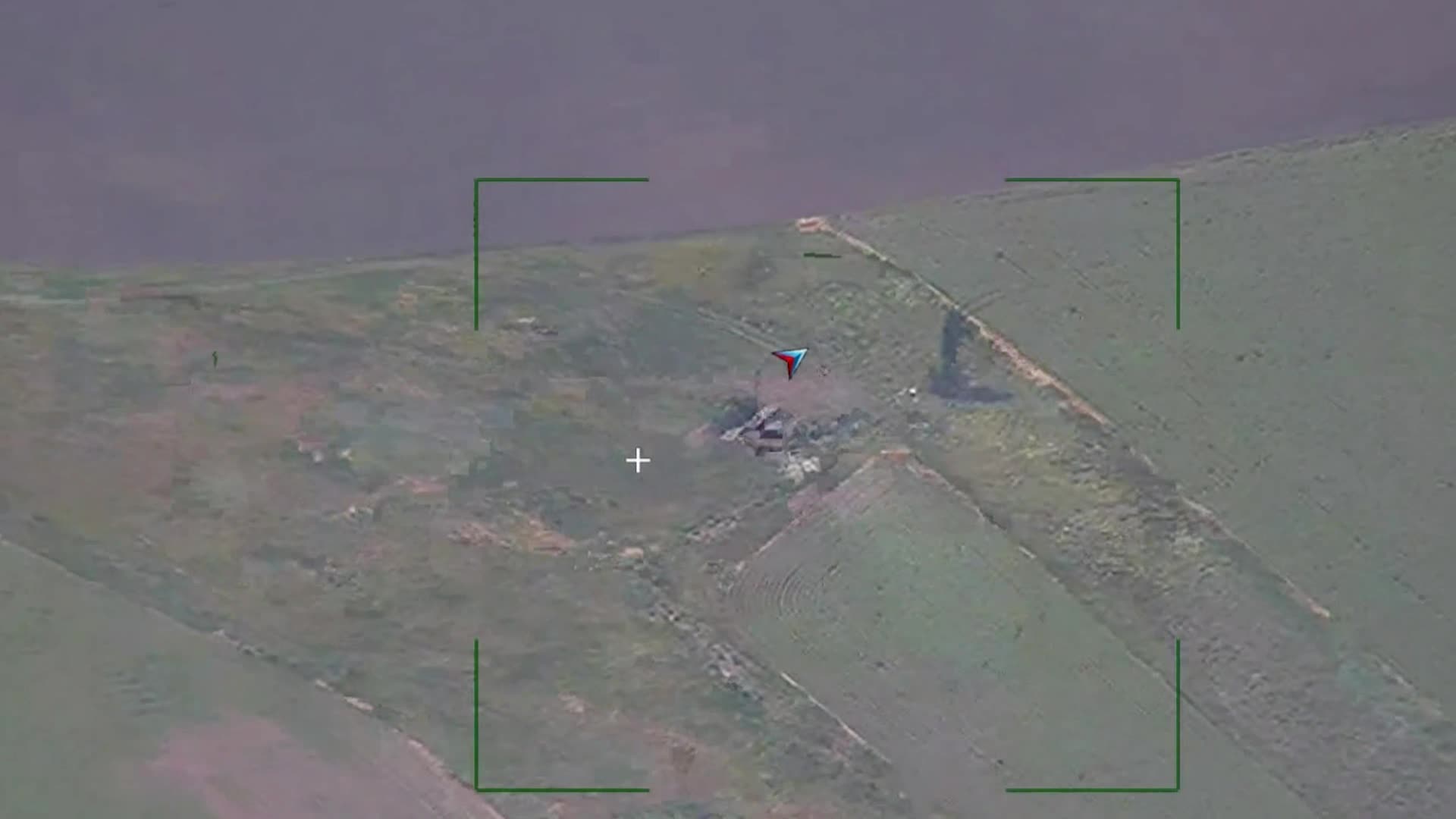 Thế giới - Nga tấn công bằng tên lửa hành trình Kh-35, 2 radar P-18 Ukraine nổ tung