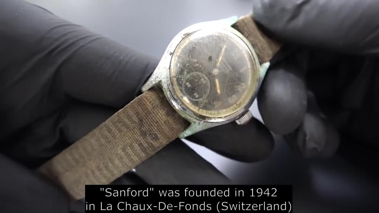 Phục chế đồng hồ quân đội thời Thế chiến II cực hiếm