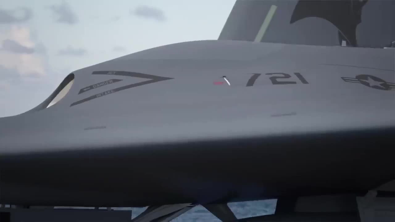 MQ-25 nạp nhiên liệu cho máy bay chiến đấu trên không
