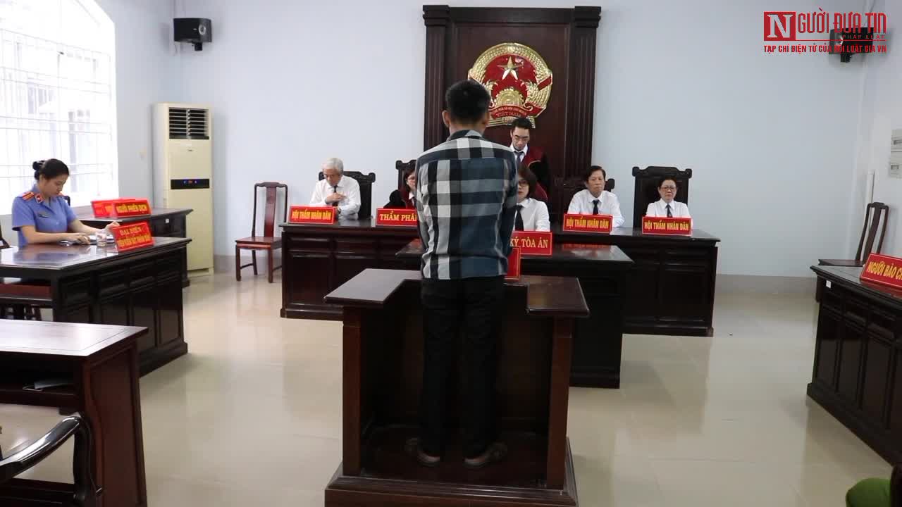 Video: Phiên tòa xét xử Lương Văn Phúc tội Hiếp dâm người dưới 16 tuổi