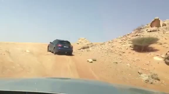 Maserati levante MY18 trải nghiệm Ofroad trên sa mạc Safari Du bai1