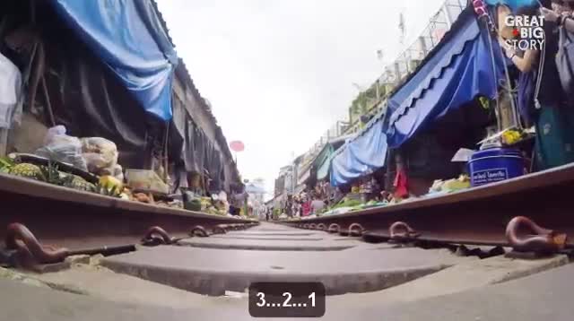 Clip: Khám phá khu chợ đánh đu với thần chết nổi tiếng ở Thái Lan