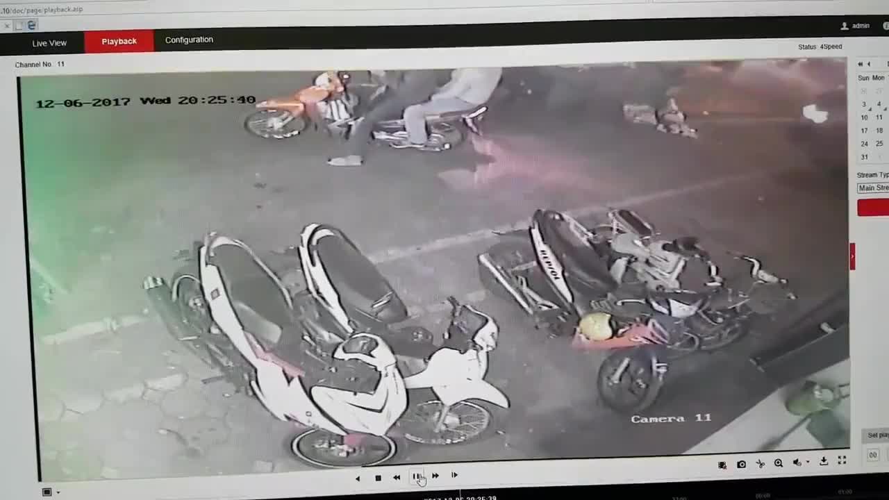 Trộm bẻ khóa, cuỗm xe máy giữa phố Hà Nội chỉ trong 3 giây