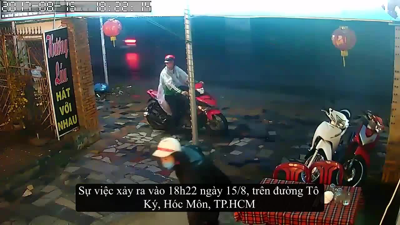 Clip: Lật tẩy màn dàn cảnh tinh vi trộm xe giữa phố Sài Gòn