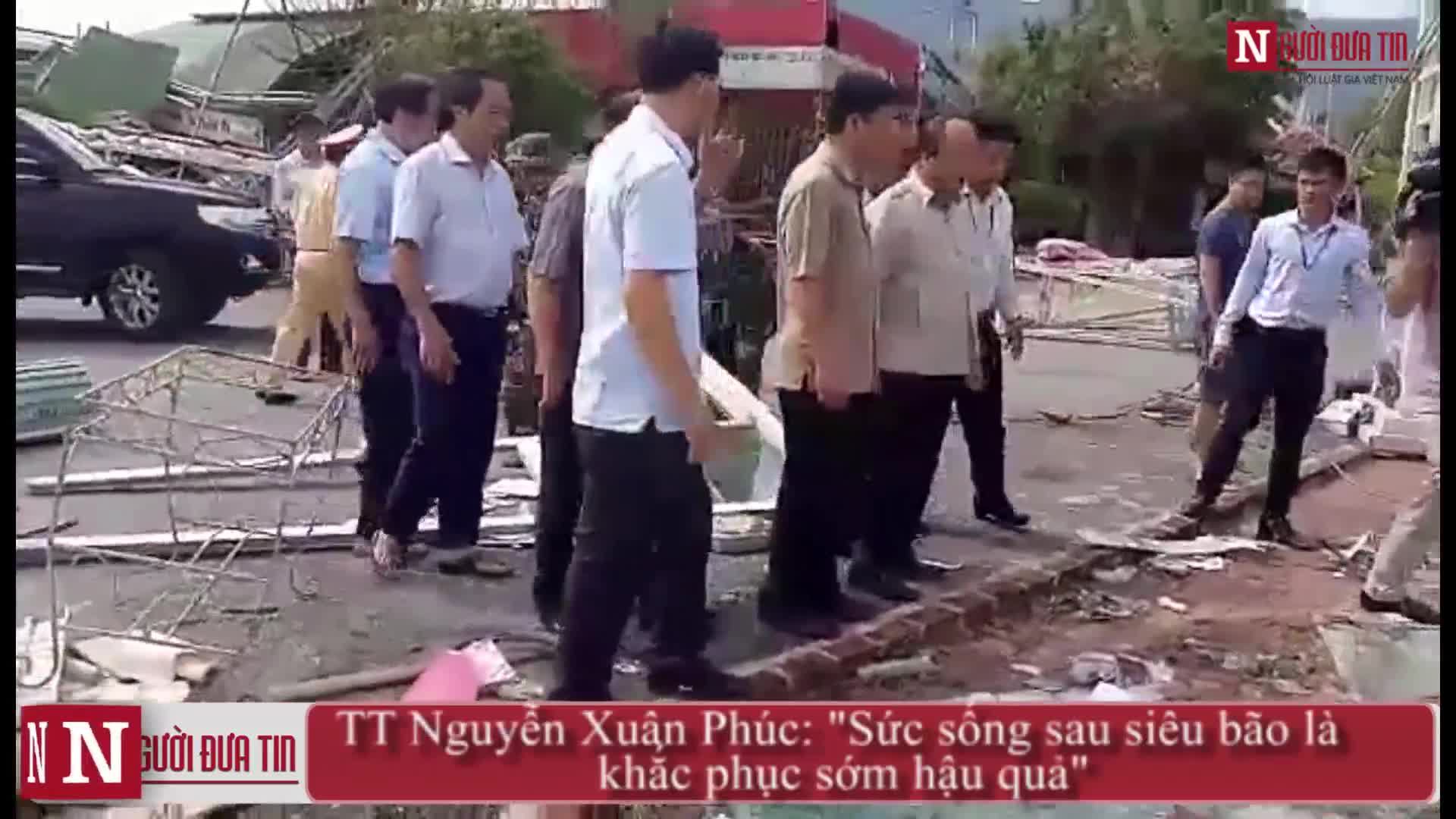 TT Nguyễn Xuân Phúc thăm hỏi, chỉ đạo khắc phục hậu quả sau bão tại Hà Tĩnh