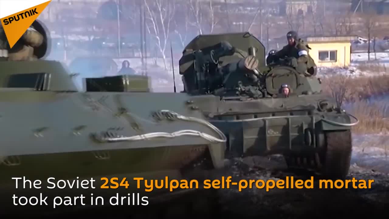Cối tự hành 2S4 Tyulpan của Nga tham gia tập trận