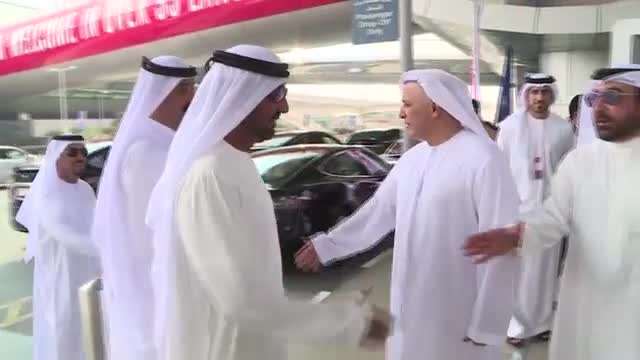 Dubai dùng xe điện Tesla làm taxi