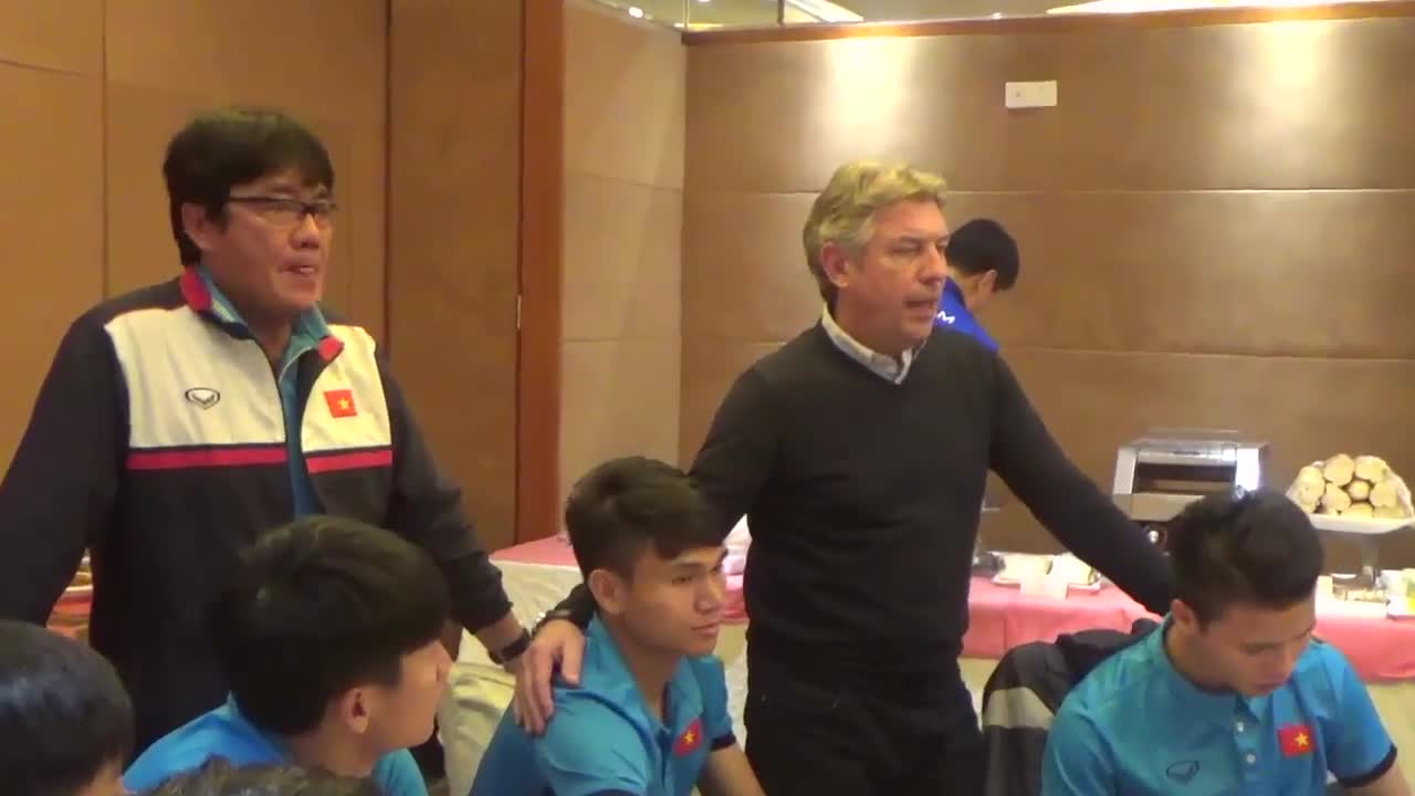 Giám đốc GĐKT Juergen Gede ngả mũ trước kỳ tích của U23 Việt Nam
