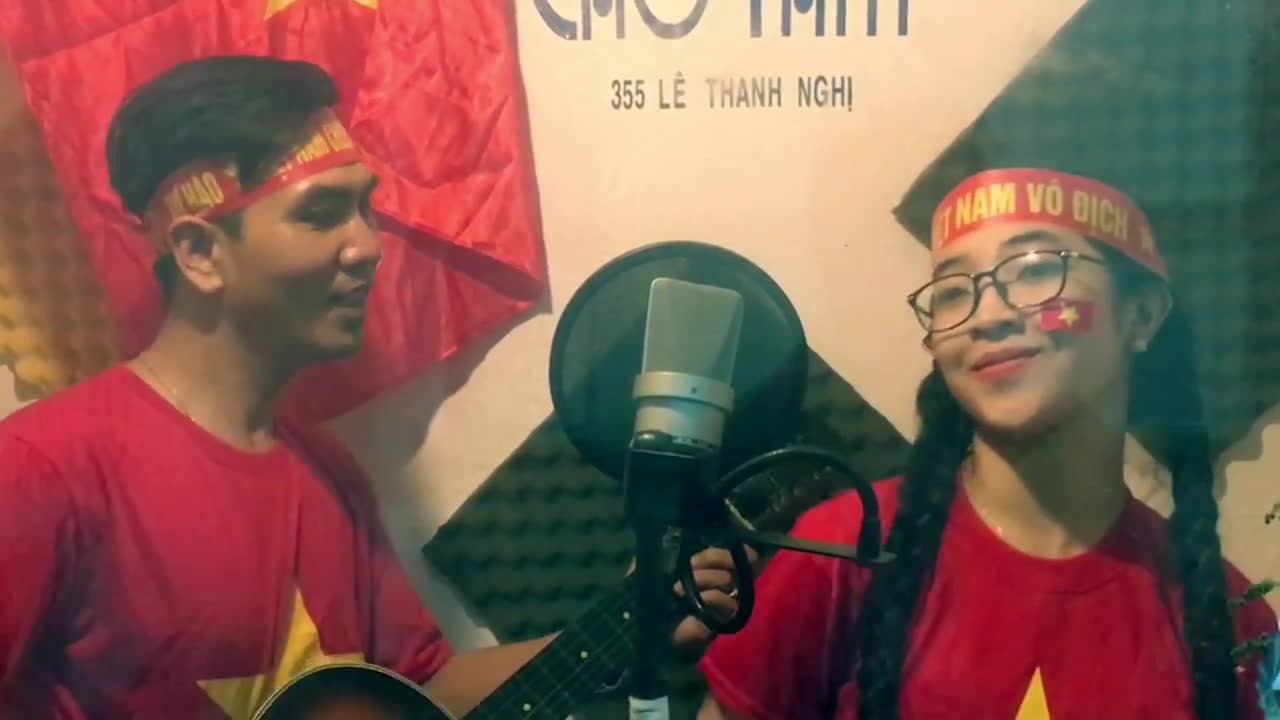 Quán quân Giọng hát Việt nhí hát ủng hộ U23 Việt Nam 