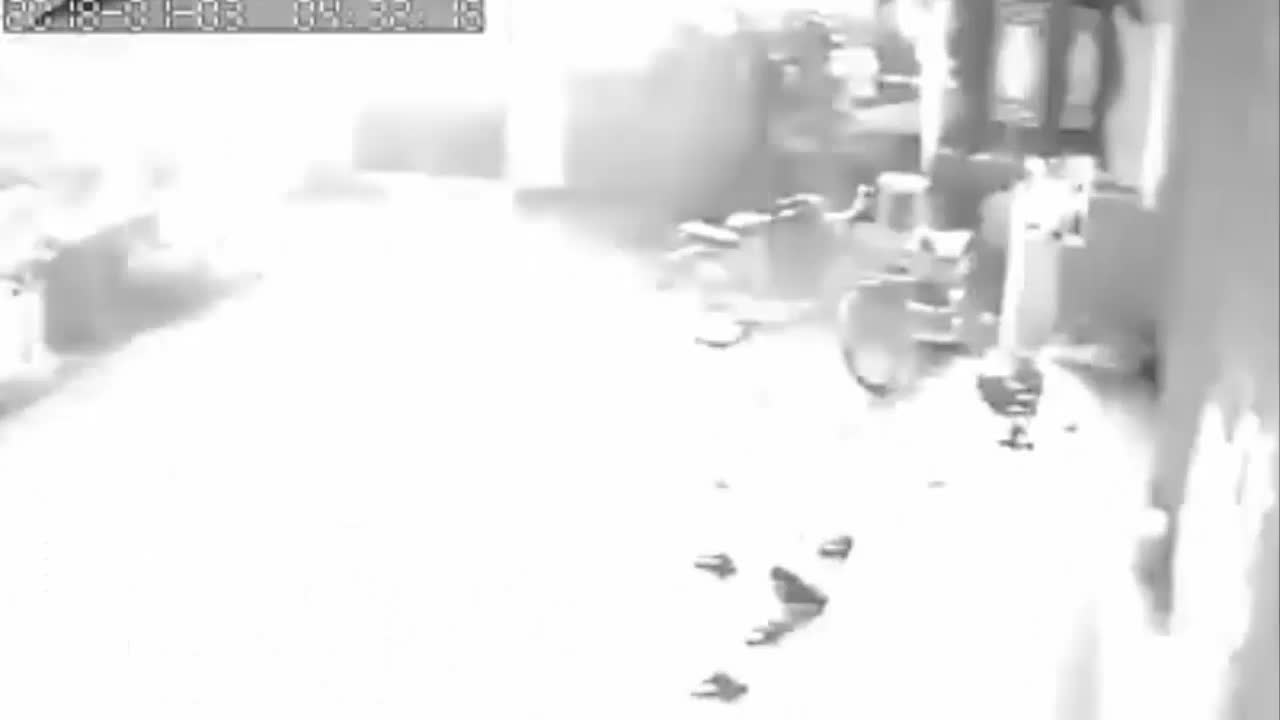 Camera ghi lại vụ nổ tại khu phế liệu ở Bắc Ninh 