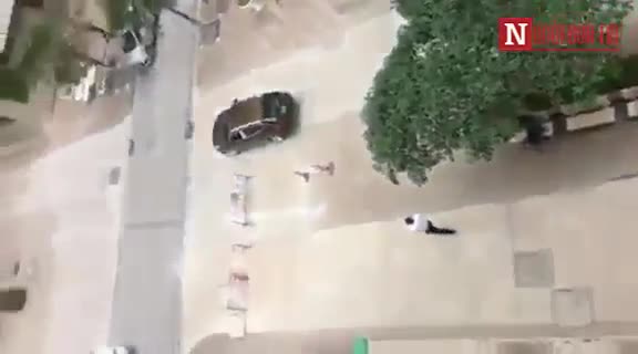 Cận cảnh người đàn ông nổ súng khiến 1 người bị thương tại Mễ Trì