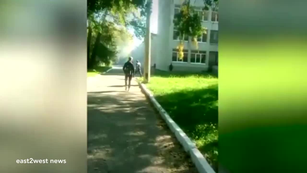 Video ghi lại khoảnh khắc kinh hoàng sinh viên trốn chạy khỏi vụ nổ ở trường cao đẳng Crimea 