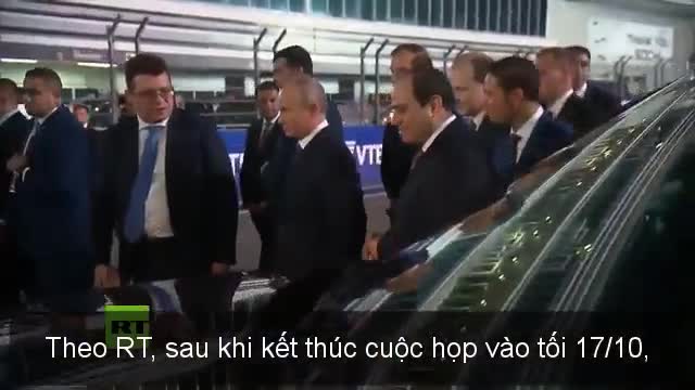Tổng thống Nga lái xe sang chở Tổng thống Ai Cập thăm đường đua