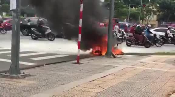 Cháy xe Đà Nẵng