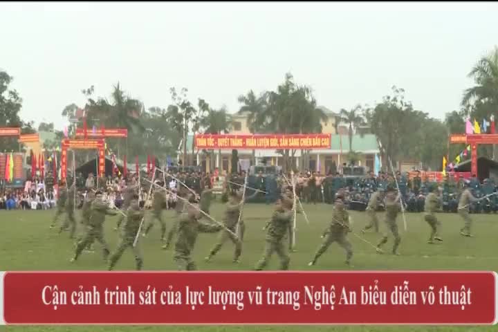 Cận cảnh trinh sát của lực lượng vũ trang Nghệ An biểu diễn võ thuật