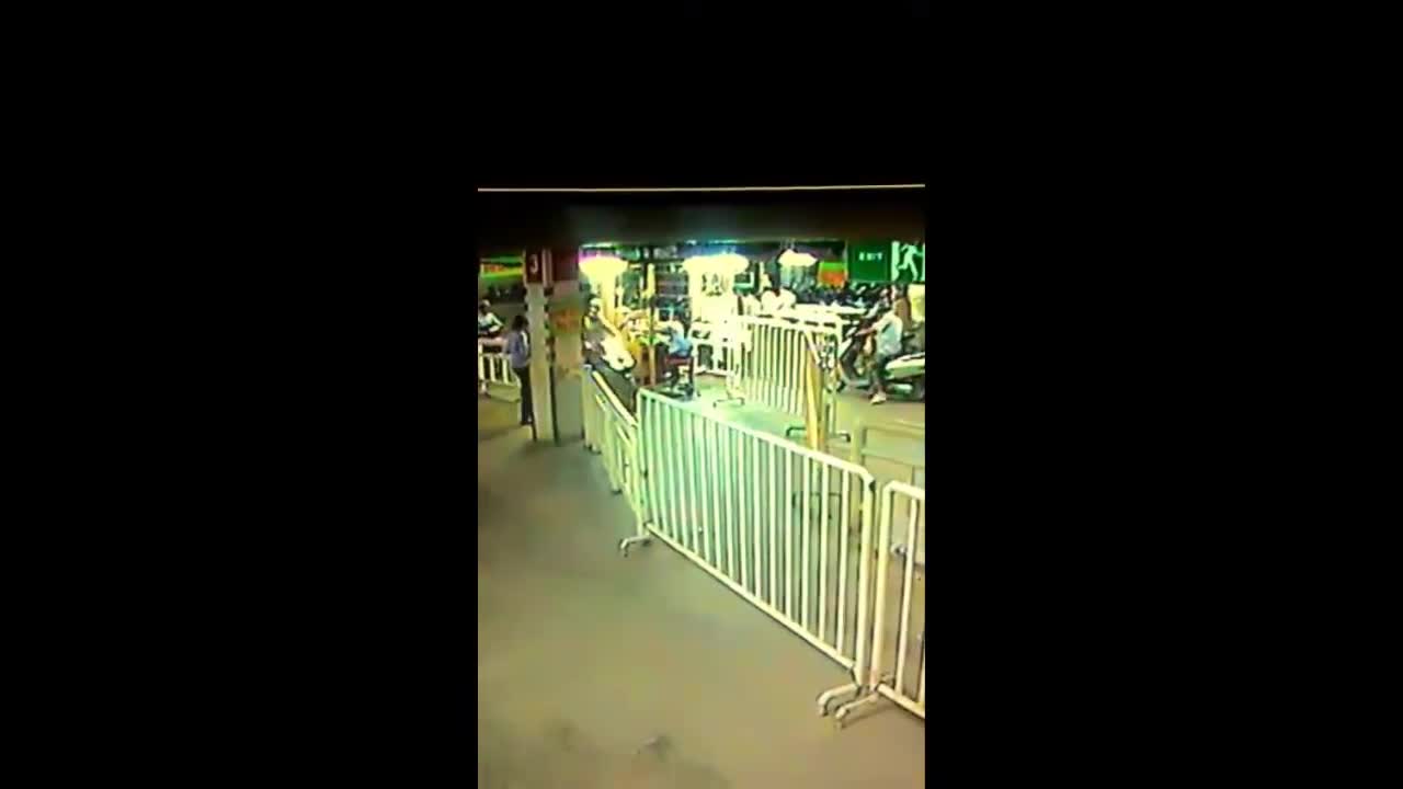 Thanh niên liều lĩnh cướp xe máy tại siêu thị Big C Đồng Nai
