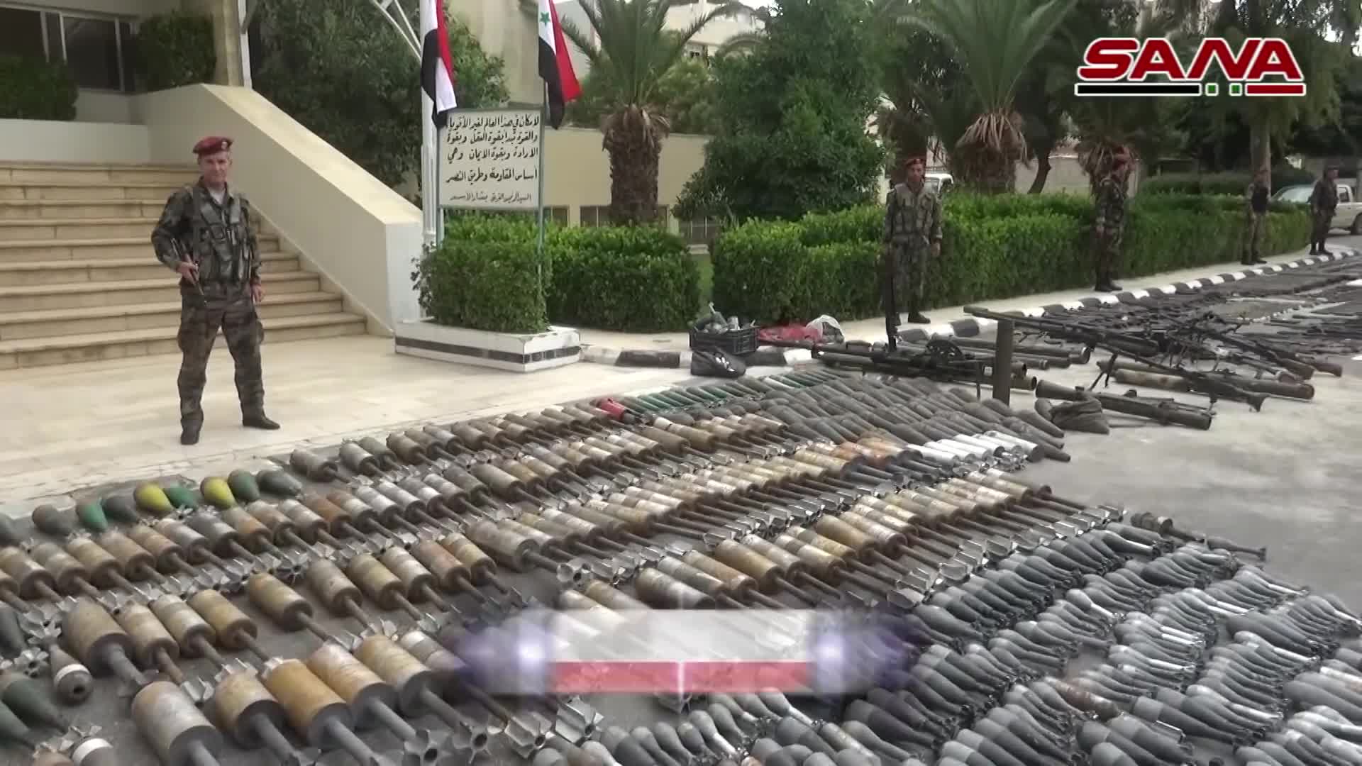 Bên trong kho vũ khí lớn của IS mới được phát hiện ở Damascus